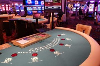 Xogo de casino Treasure Ball, Promocións do casino star de Kansas, intercambio de camisetas de casino